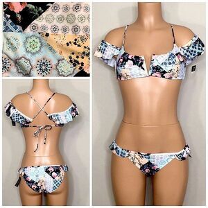 New. Floral patchwork ruffle bikini set.